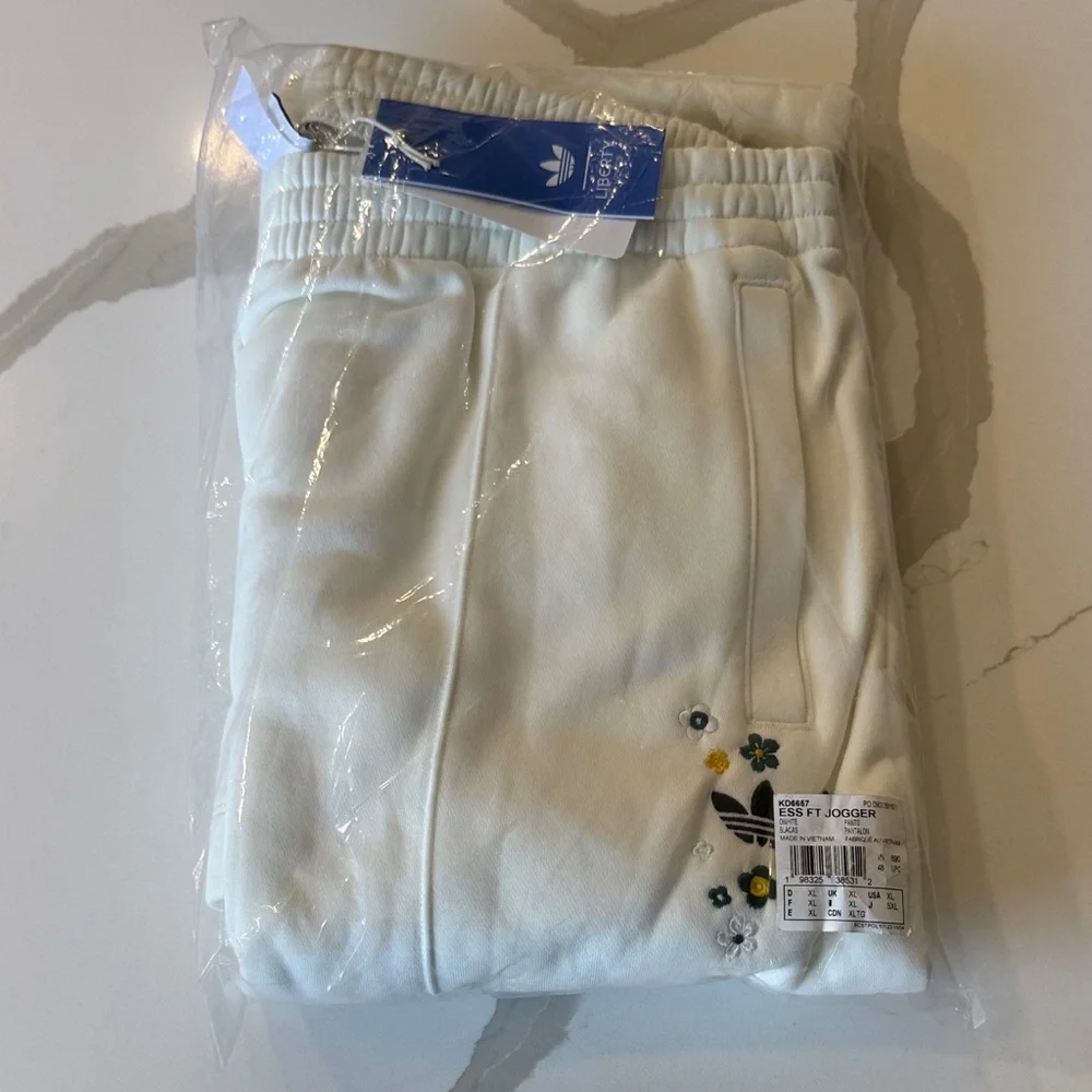 adidas Cream Wide-Leg Womens Casual Pants - Picture 4 of 5